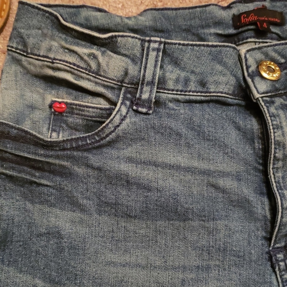 Shorts - Picture 4 of 4